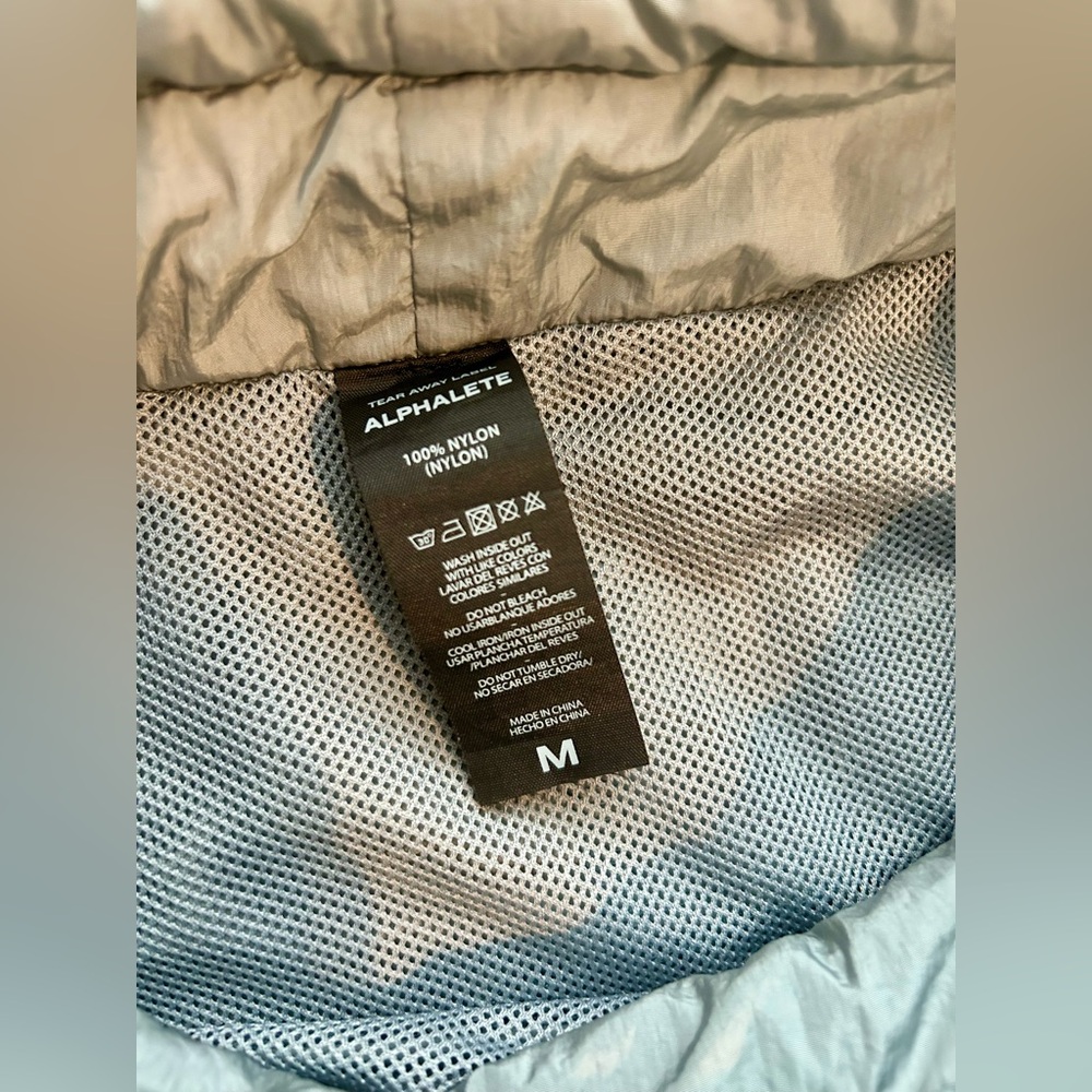 Alphalete Windbreaker Pullover Jacket - image 5